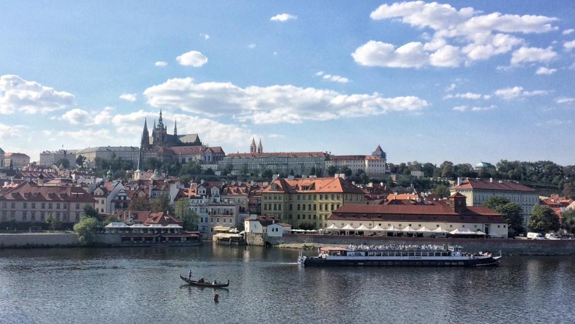 Spacious Prague View Apartment Exterior foto